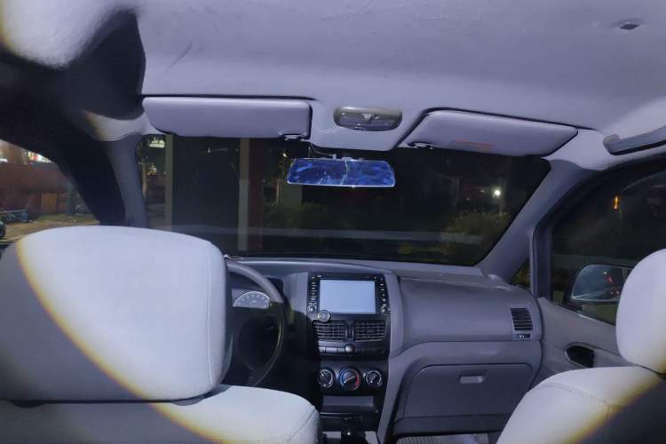 Used Dongfeng Shuaike 2013 Facelift 1.5L Manual Luxury 7-Seater China IV Standard