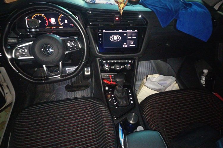 Used Volkswagen Tiguan L 2020 330TSI Automatic Two-Wheel Drive R-Line Flagship Version China VI Standard
