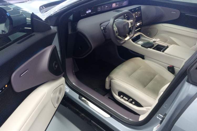 Used Avatr 12 2024 700 Three-Laser Rear-Wheel Drive Luxury Edition
