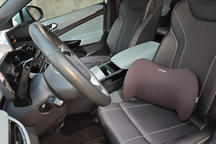 Used Volkswagen ID.4 X 2023 Upgraded Model Pure Long-Range Version Left Front Seat