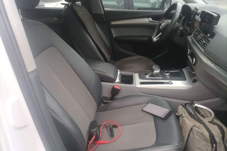 Used Audi Q5L 2018 40 TFSI Prestige Fashion Edition China VI Right Front Seat