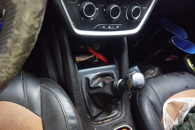 Used Wuling Hongguang S3 2018 1.5L Manual Comfort Model China V Standard