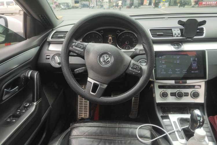 Used Volkswagen FAW-Volkswagen CC 2013 1.8TSI Prestige Model Steering Wheel