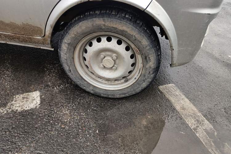 Used Dongfeng Xiaokang K07S 2016 1.2L Practical Version DK12-10 Right Front Wheel Hub