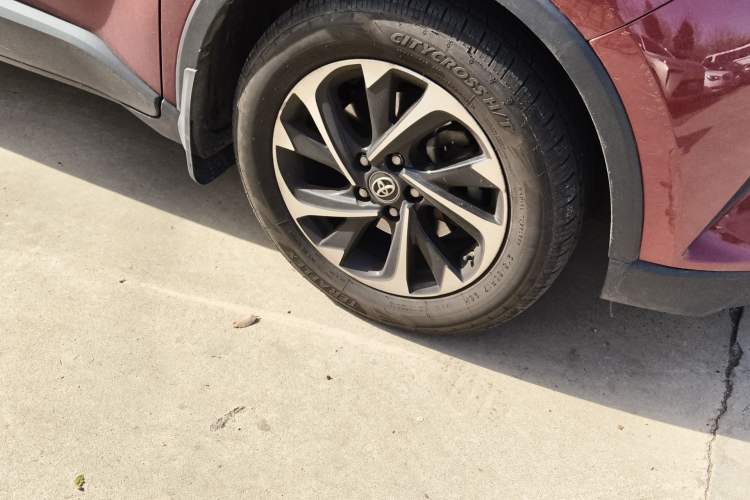 Used Toyota IZOA 2018 2.0L Yichi Version China VI Standard