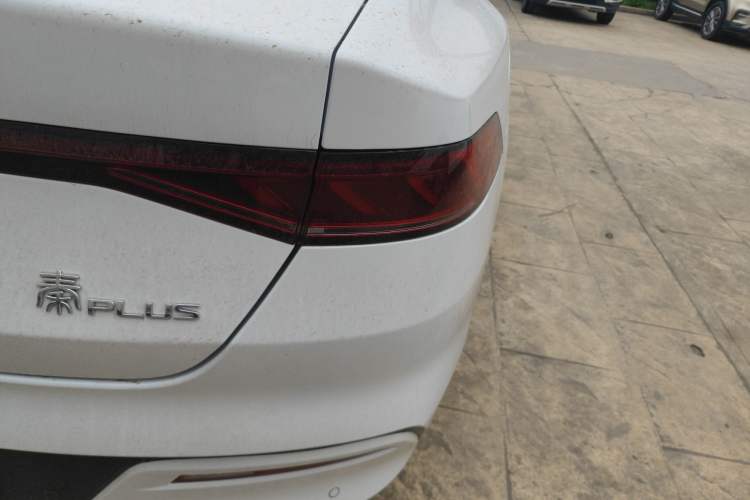 Used BYD Qin PLUS 2021 EV 400KM Luxury Model
