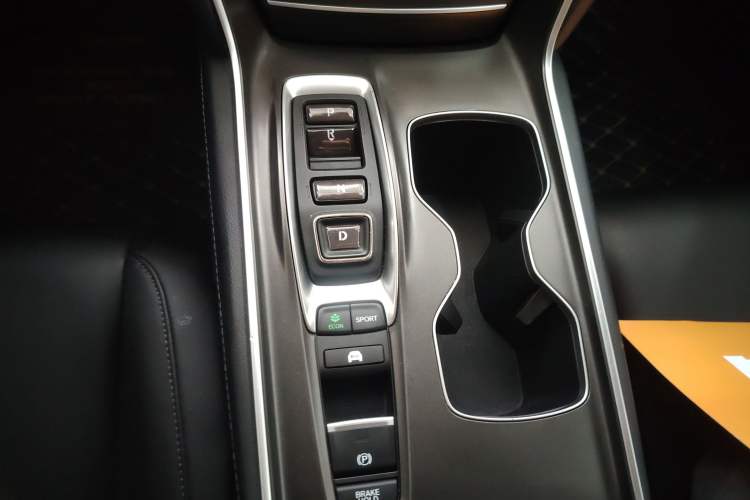 Used Honda Accord 2018 Rui Hybrid 2.0L Rui Ling Version China V Gear Lever