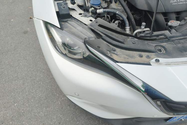 Used Mazda CX-4 2018 2.0L Automatic Two-Wheel Drive Blue Sky Dynamic Version China V Standard Right Front Headlight