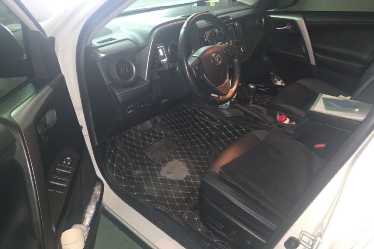 Used Toyota RAV4 2016 2.0L CVT 4x4 New Edition China V Standard
