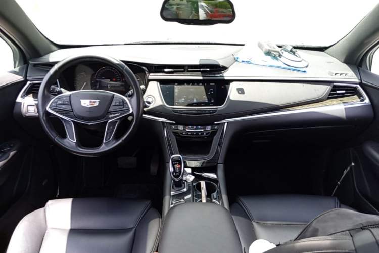 Used Cadillac XT5 2018 28E Four-Wheel Drive Tech Version
