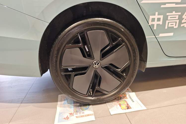 Used Volkswagen Passat 2025 Pro 380TSI Starry Dragon Luxury Edition
