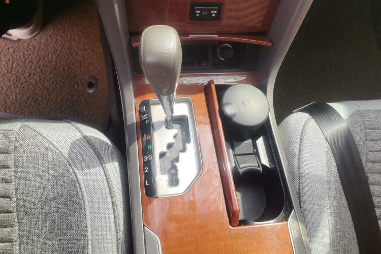 Used Toyota Camry 2013 200E Classic Elite Edition Gear Lever