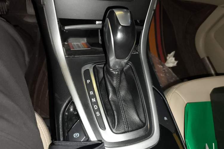 Used Ford Edge 2016 EcoBoost 245 Two-Wheel-Drive Titanium 5-Seater
