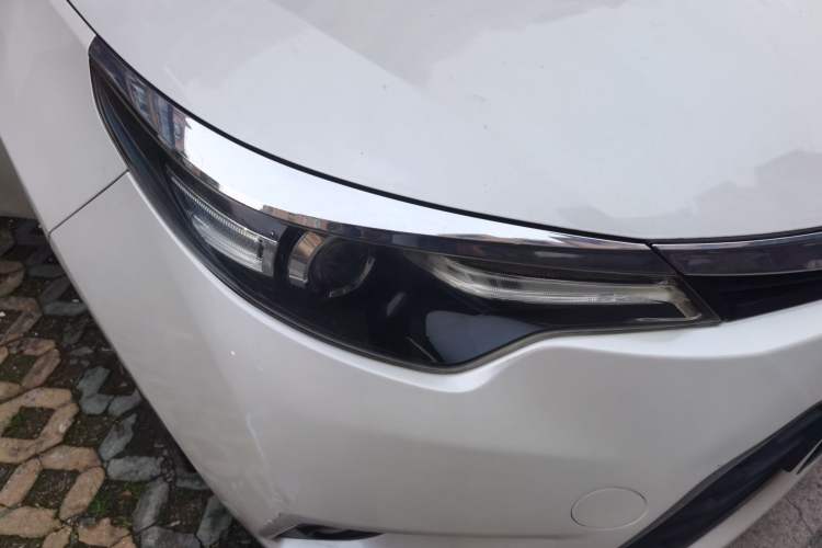 Used Toyota Levin 2014 1.8 GS CVT Elite Edition Right Front Headlight