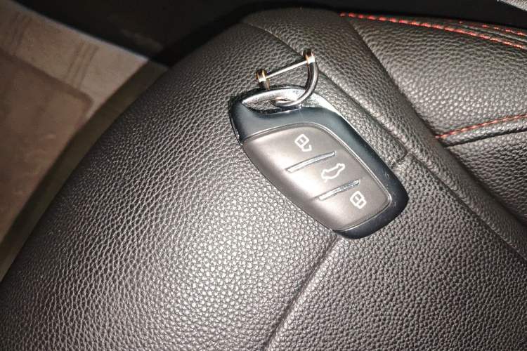 Used Roewe i5 2023 1.5L Manual Comfort Edition