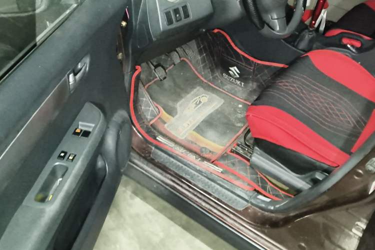 Used Suzuki Swift 2011 1.5L Manual Fashion Edition Driver Seat