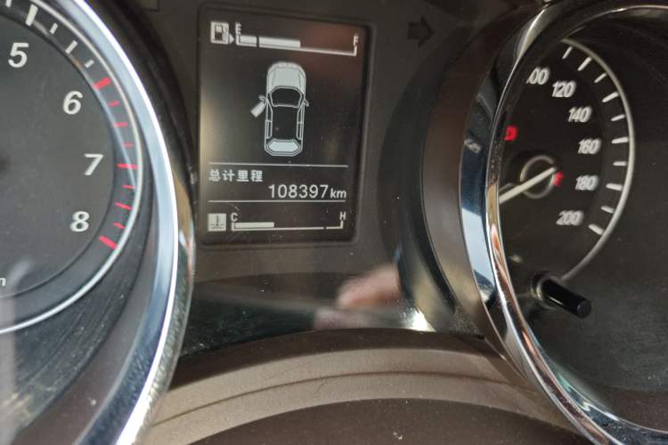 Used Baojun 730 2015 1.8L Manual Luxury Navigation ESP Version 7-seater
