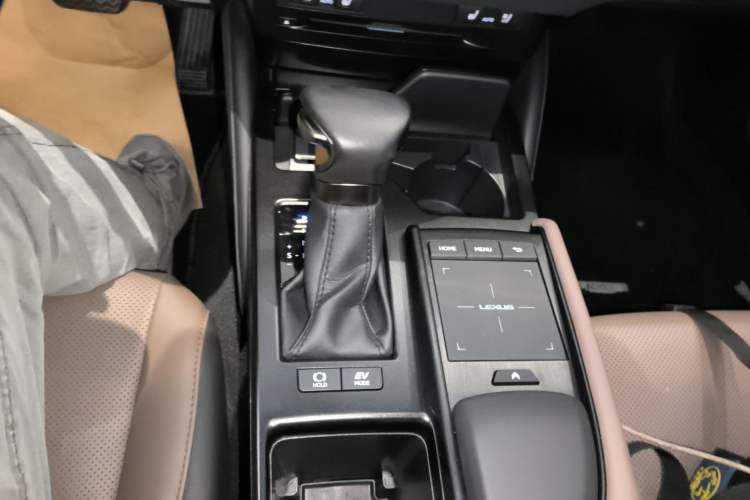 Used Lexus ES 2021 300h Deluxe Edition