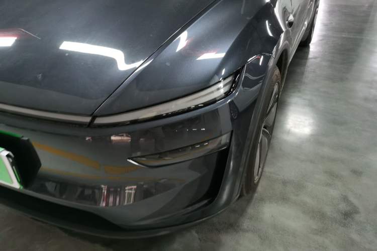 Used Tesla Model Y 2025 Rear-Wheel-Drive Version
