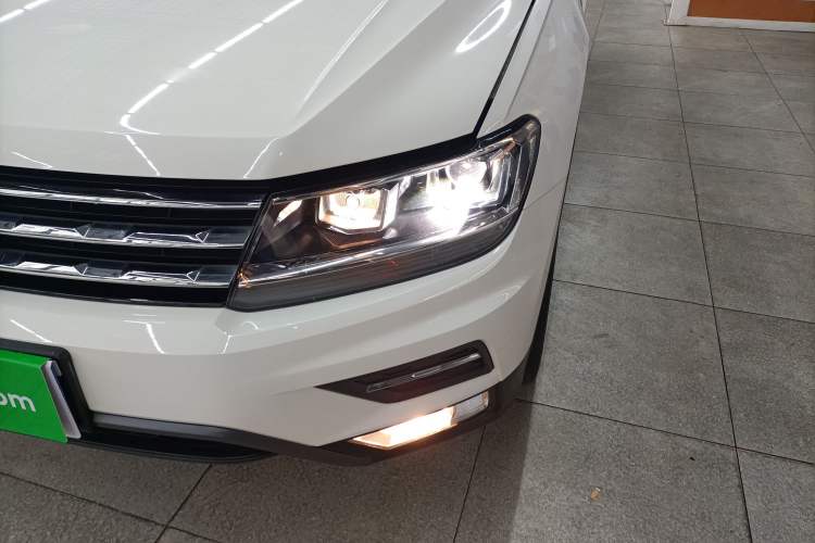 Used Volkswagen Tiguan L 2020 330TSI Automatic Two-Wheel Drive Panoramic Comfort Edition China VI Standard