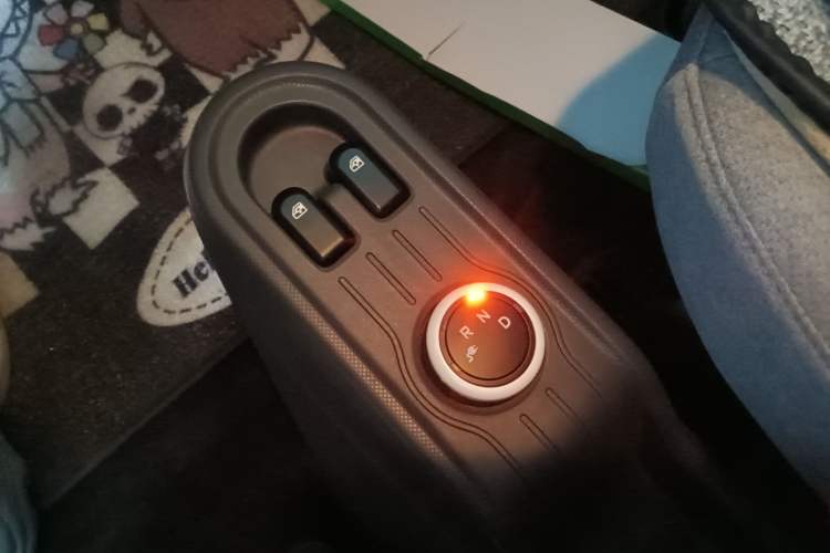 Used Wuling Hongguang MINIEV 2021 Macaron Premium Model – Lithium Iron Phosphate