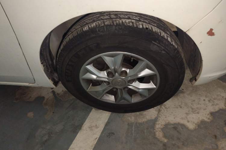 Used SAIC MAXUS G10 2014 2.0T Automatic Elite Edition
