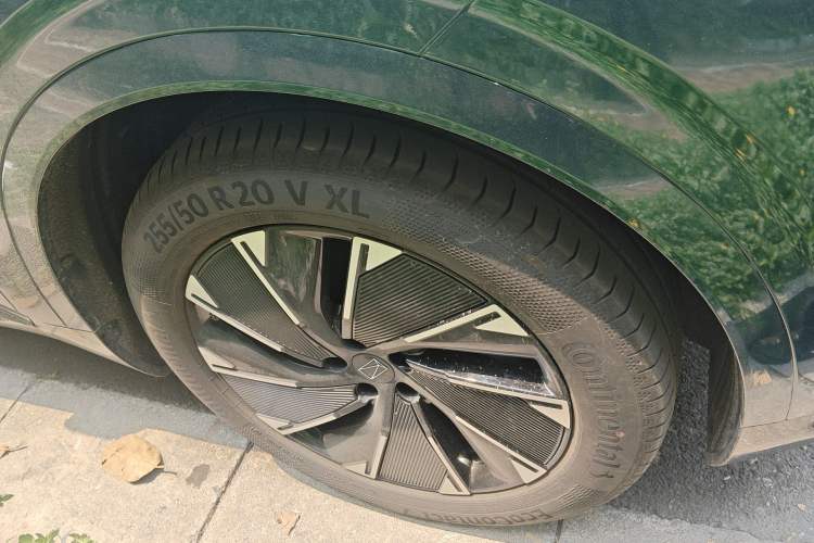 Used Avatr 07 2024 Max Extended-Range Edition Right Front Wheel Hub