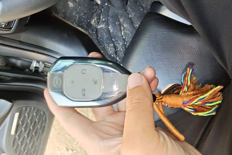 Used GAC Trumpchi EMPOW 2023 400T Automatic R MAX Vehicle Key