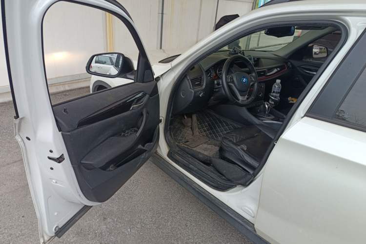 Used BMW X1 2015 sDrive18i Fashion Upgrade Edition Driver Seat