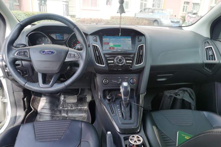 Used Ford Focus 2018 Hatchback Classic 1.6L Automatic Trendy SmartDrive Edition