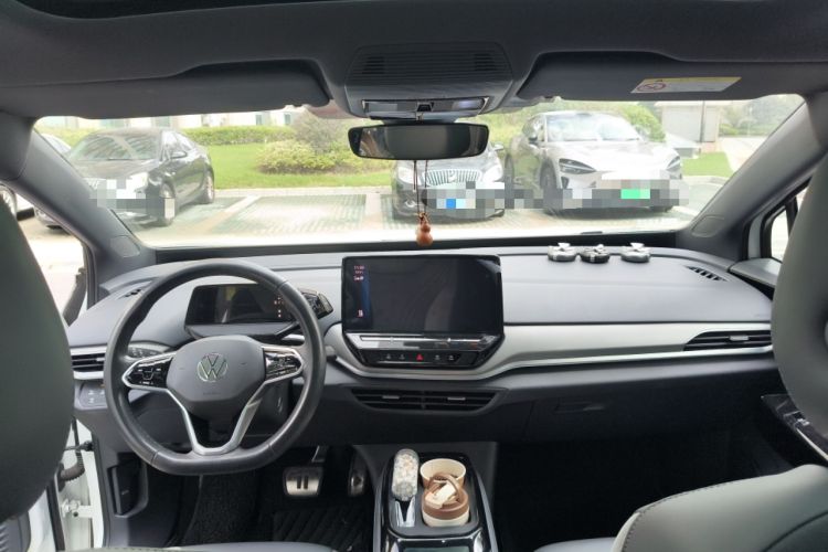 Used Volkswagen ID.4 CROZZ 2021 Long-Range PRO Two-Wheel Drive Version Center Console