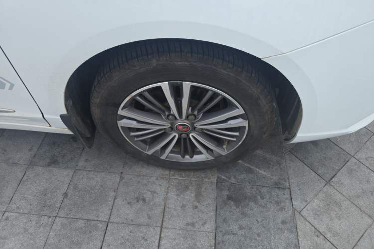 Used Roewe i5 2019 1.5L Automatic 4G Connected Langhao Edition

