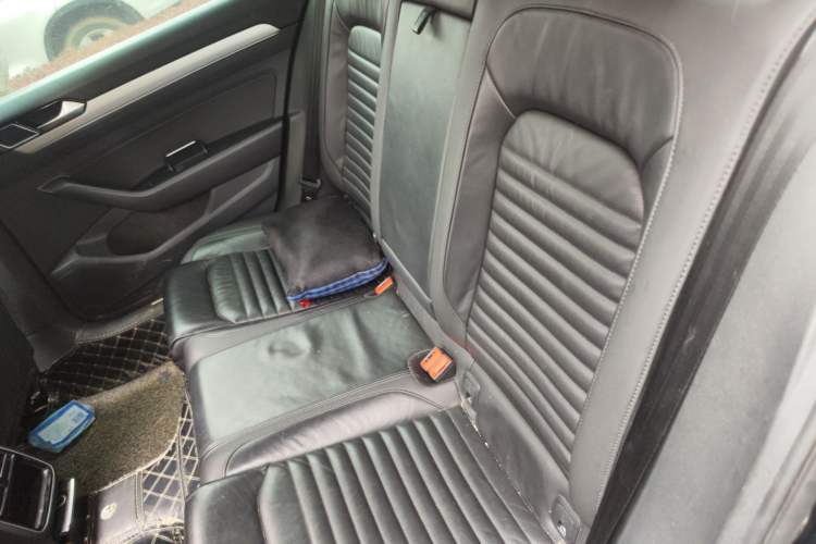 Used Volkswagen Magotan 2018 330TSI DSG Advanced Model Left Rear Seat