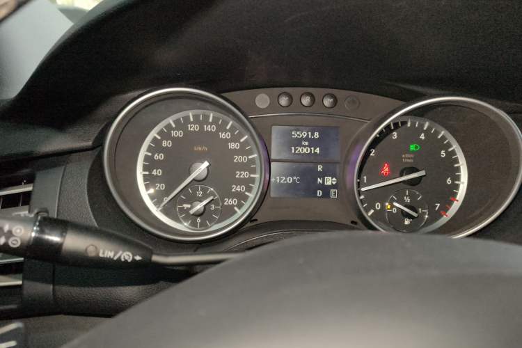 Used Mercedes-Benz R-Class 2017 R 320 4MATIC Business Edition Prestige Model