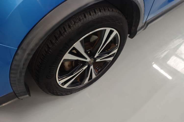 Used Nissan Qashqai 2019 2.0L CVT Luxury Edition Left Front Wheel Hub