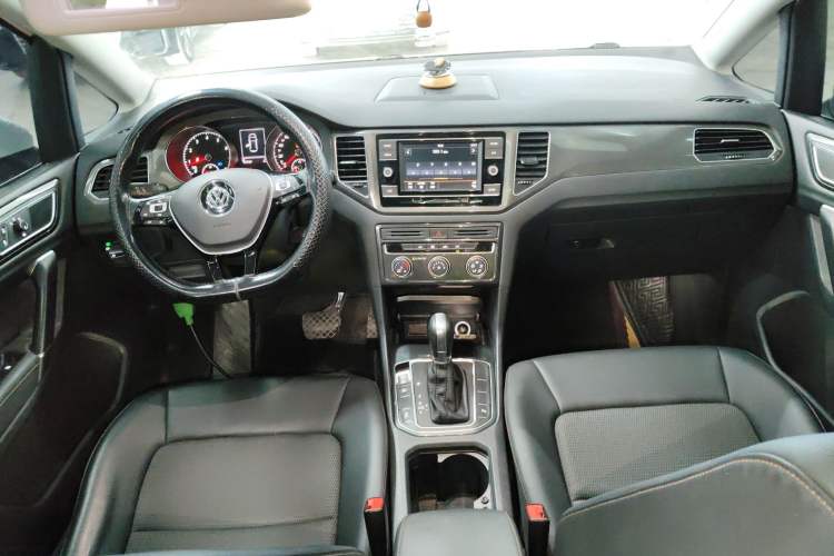 Used Volkswagen Golf Sportsvan 2018 230TSI Automatic Trend Edition
