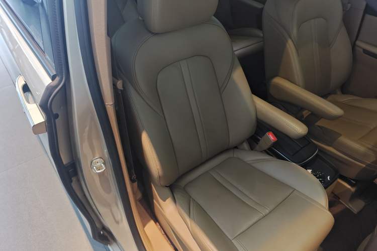 Used Buick GL8 2021 ES Landtrek 653T Luxury Model