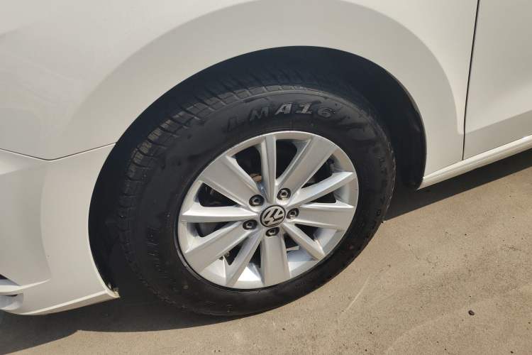 Used Volkswagen Jetta 2017 1.4L Manual Fashion Edition