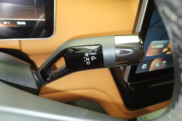 Used Geely Galaxy LEVC L380 2025 805 km Flagship Version All-Wheel Drive