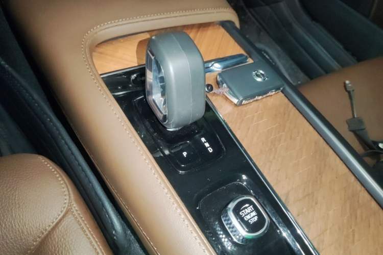Used Volvo S90 2024 B5 Zhiyi Luxury Edition Gear Lever