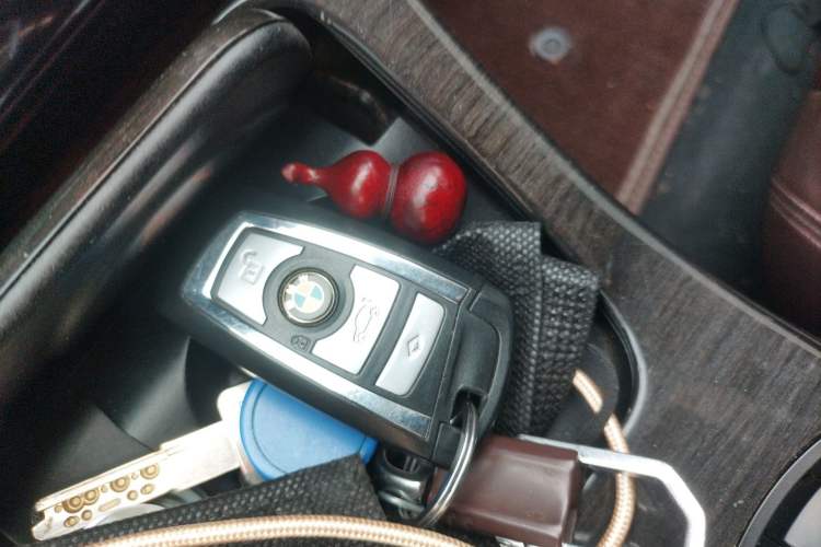 Used BMW 5 Series 2014 525Li Luxury Design Package
