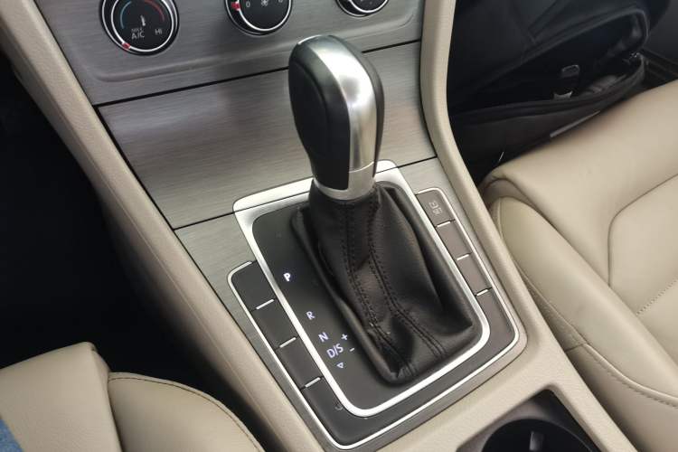 Used Volkswagen Golf 2015 1.6L Automatic Comfort Model