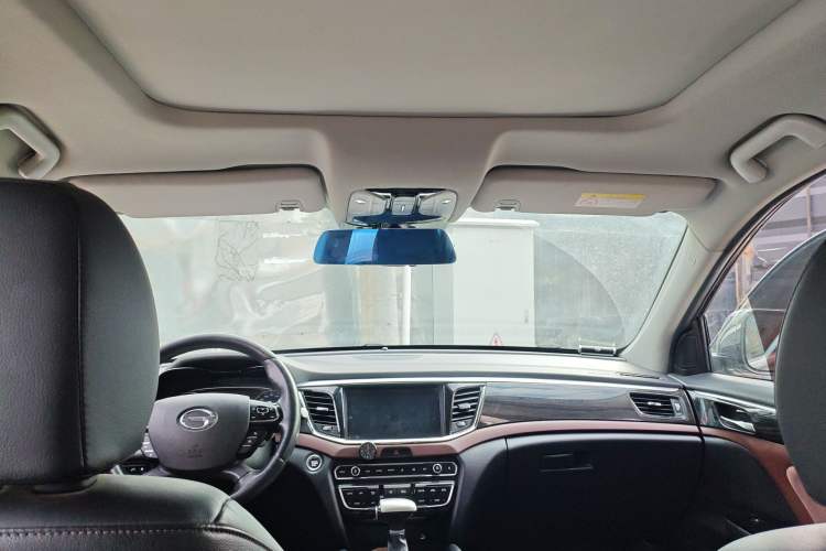 Used GAC Trumpchi GS8 2017 320T Two-Wheel Drive Luxury Smart Connectivity Version (7 Seats) Headliner