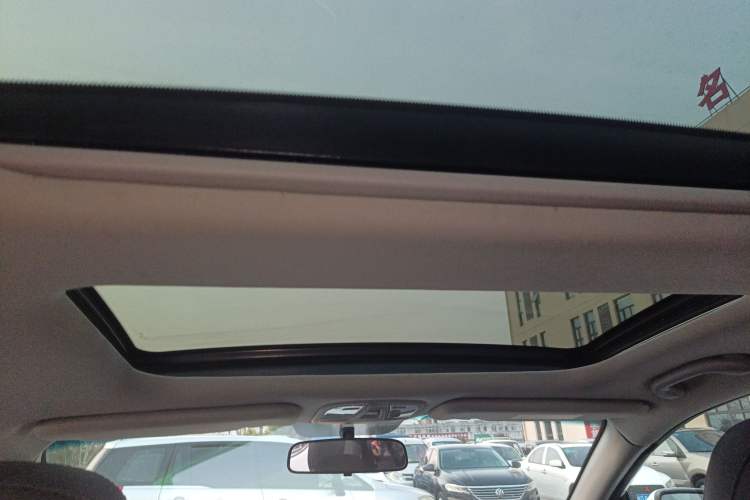 Used Kia K5 2015 2.0L Automatic LUX