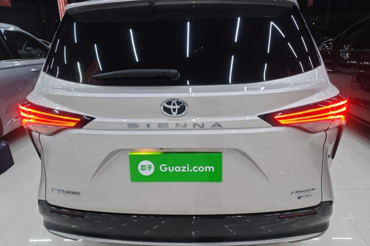 Used Toyota Sienna 2024 2.5L Hybrid Prestige Deluxe Edition