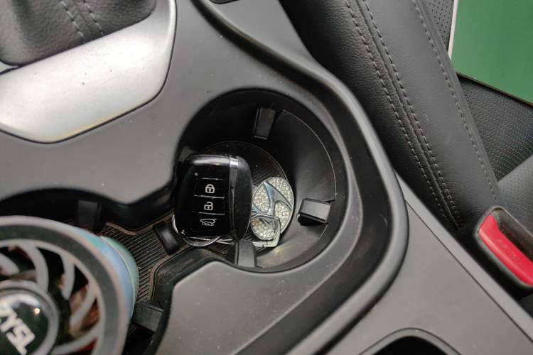 Used Hyundai Santa Fe 2015 2.0T Automatic All-Wheel Drive Smart Version 5 Seats
