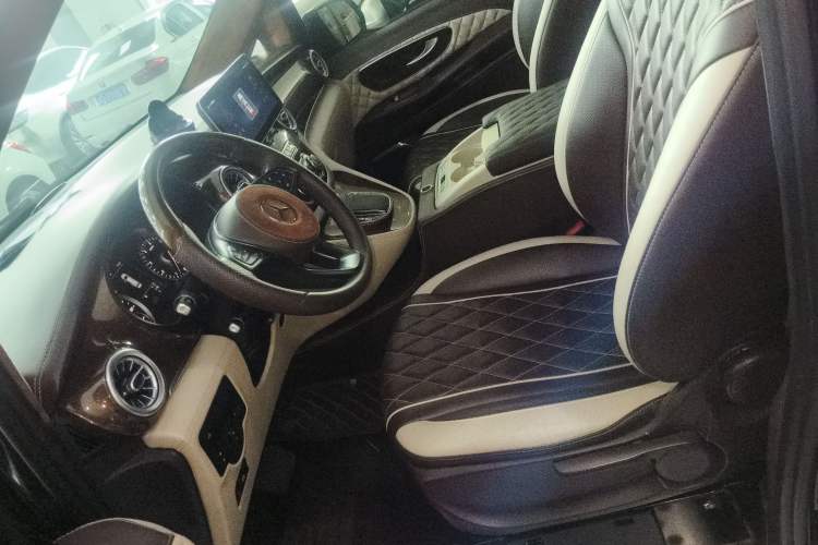 Used Mercedes-Benz Vito 2018 2.0T Business Version China VI Emission Standard
