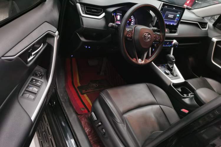 Used Toyota Wildlander 2020 Dual-Motor 2.5L E-CVT Four-Wheel Drive Luxury Edition
