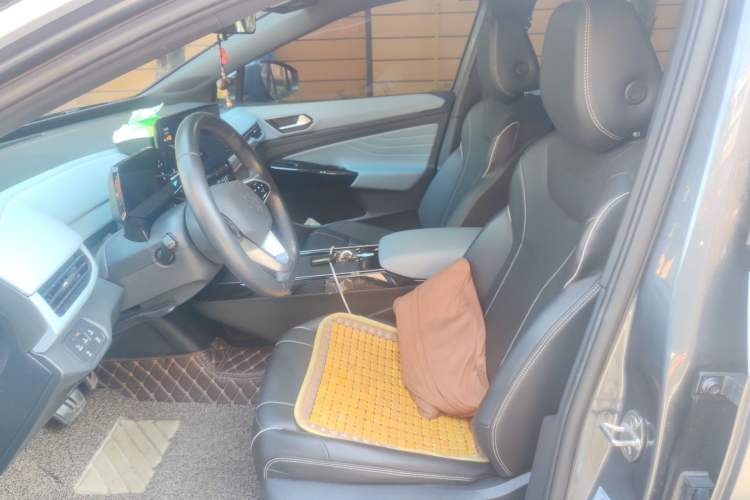 Used Volkswagen ID.4 X 2023 Upgraded Model Pure Long-Range Version Left Front Seat