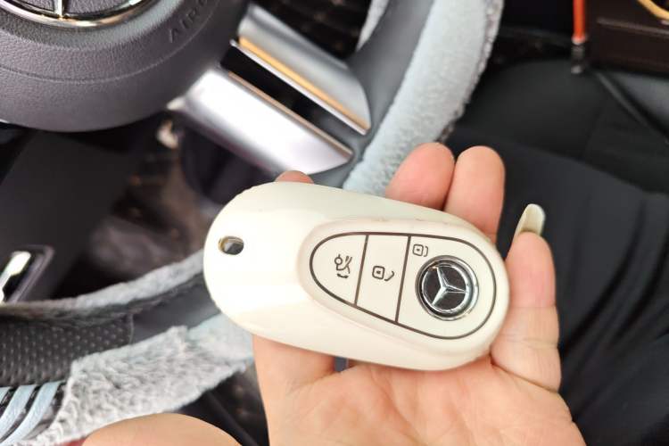 Used Mercedes-Benz C-Class 2022 C 260 L Sport Edition Vehicle Key